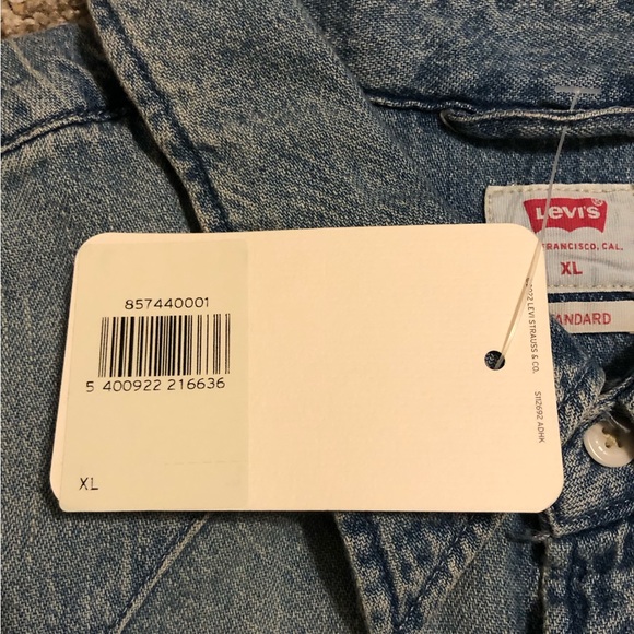 Levis Mens Denim Pearl Snap Western work Shirt Size M Dark Wash Long Sleeve NWT! - Picture 4 of 9